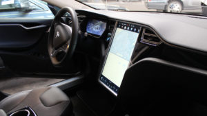 Tesla Bestattungswagen von innen
