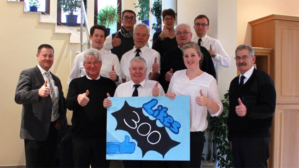 Wir freuen uns über 300 Facebookfollower